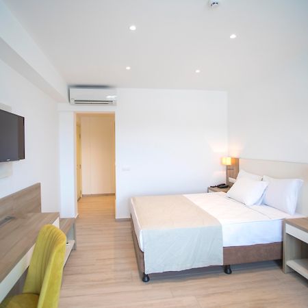 גומבט Club Shark Hotel מראה חיצוני תמונה