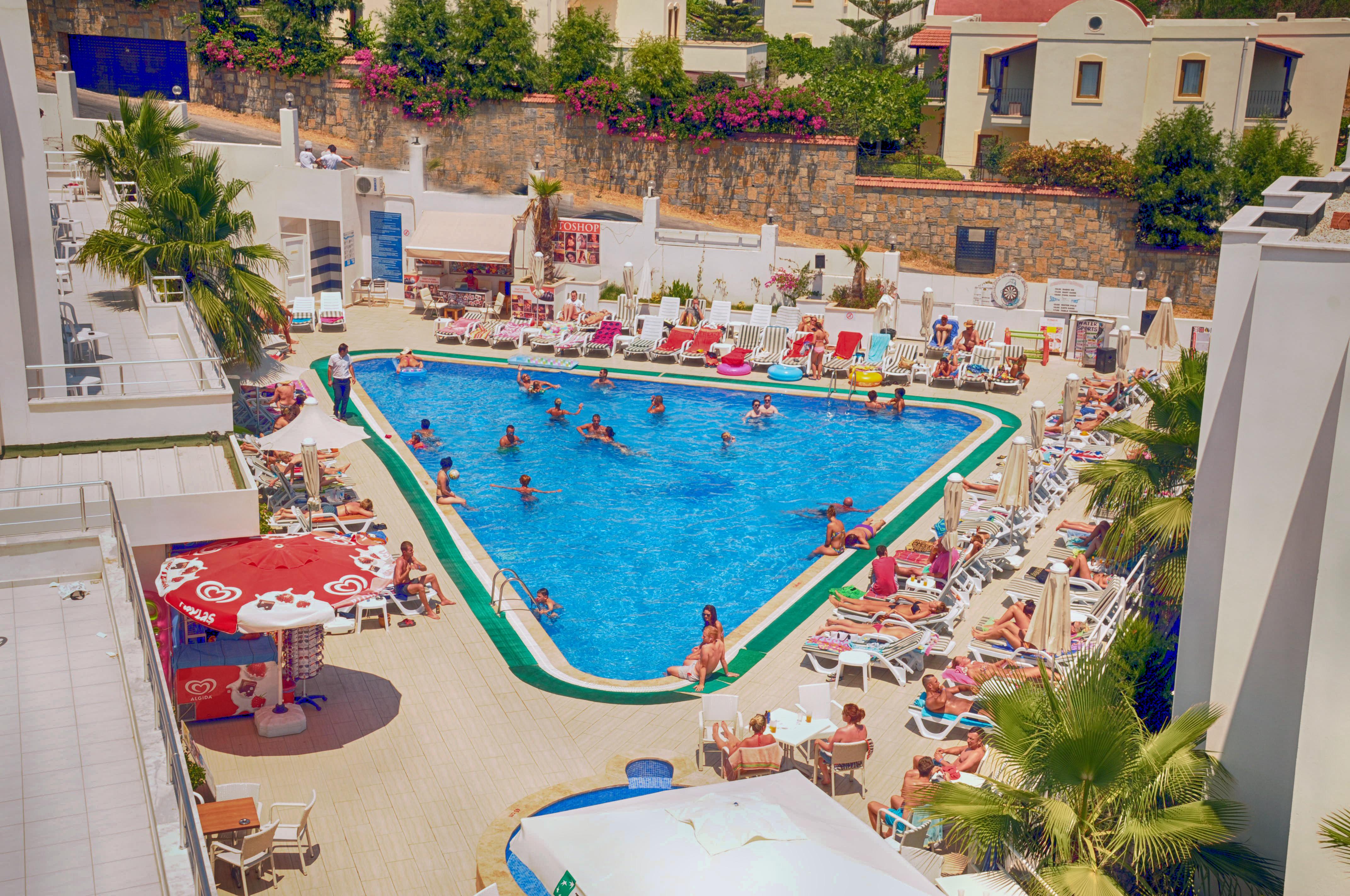 גומבט Club Shark Hotel מראה חיצוני תמונה