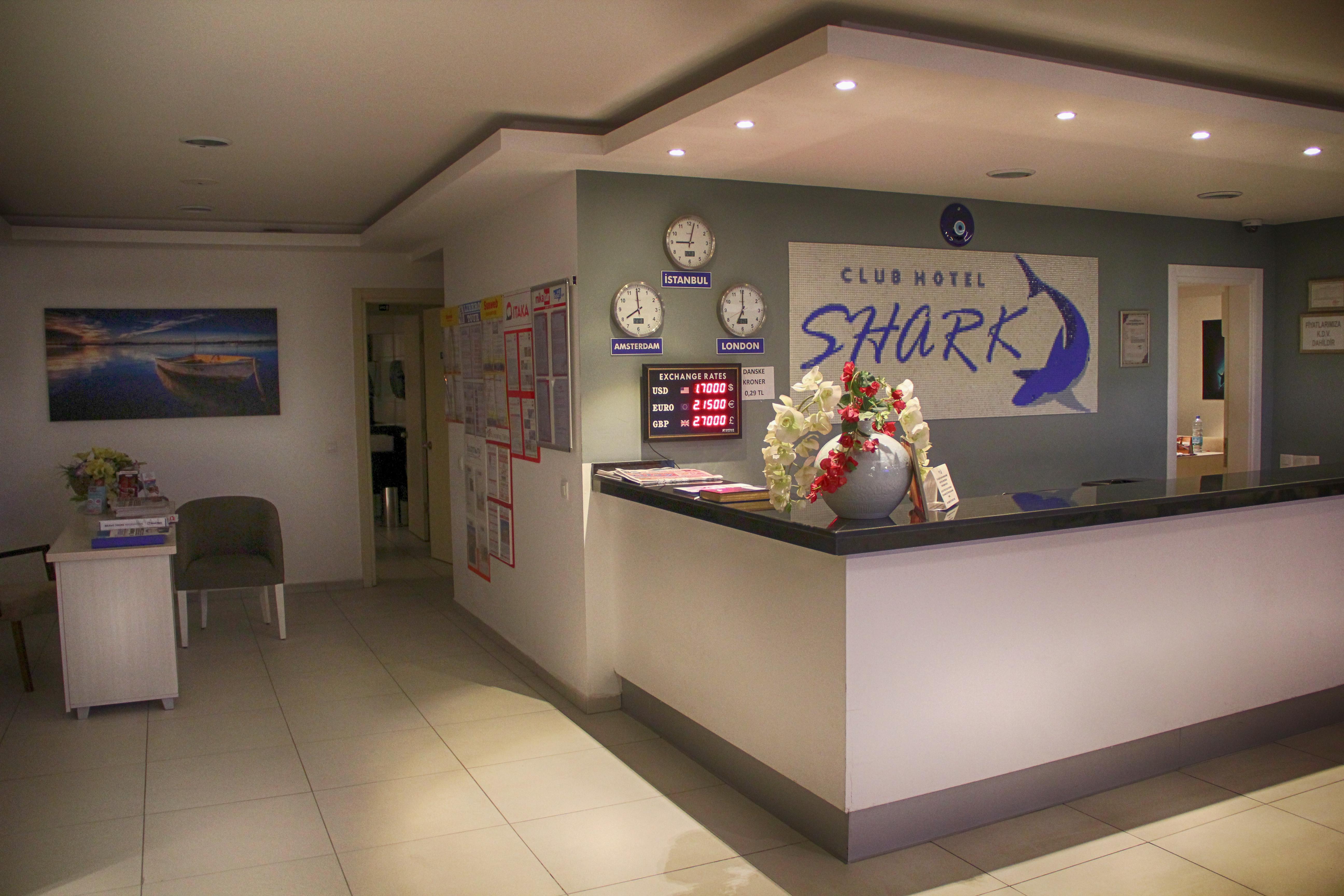 גומבט Club Shark Hotel מראה חיצוני תמונה