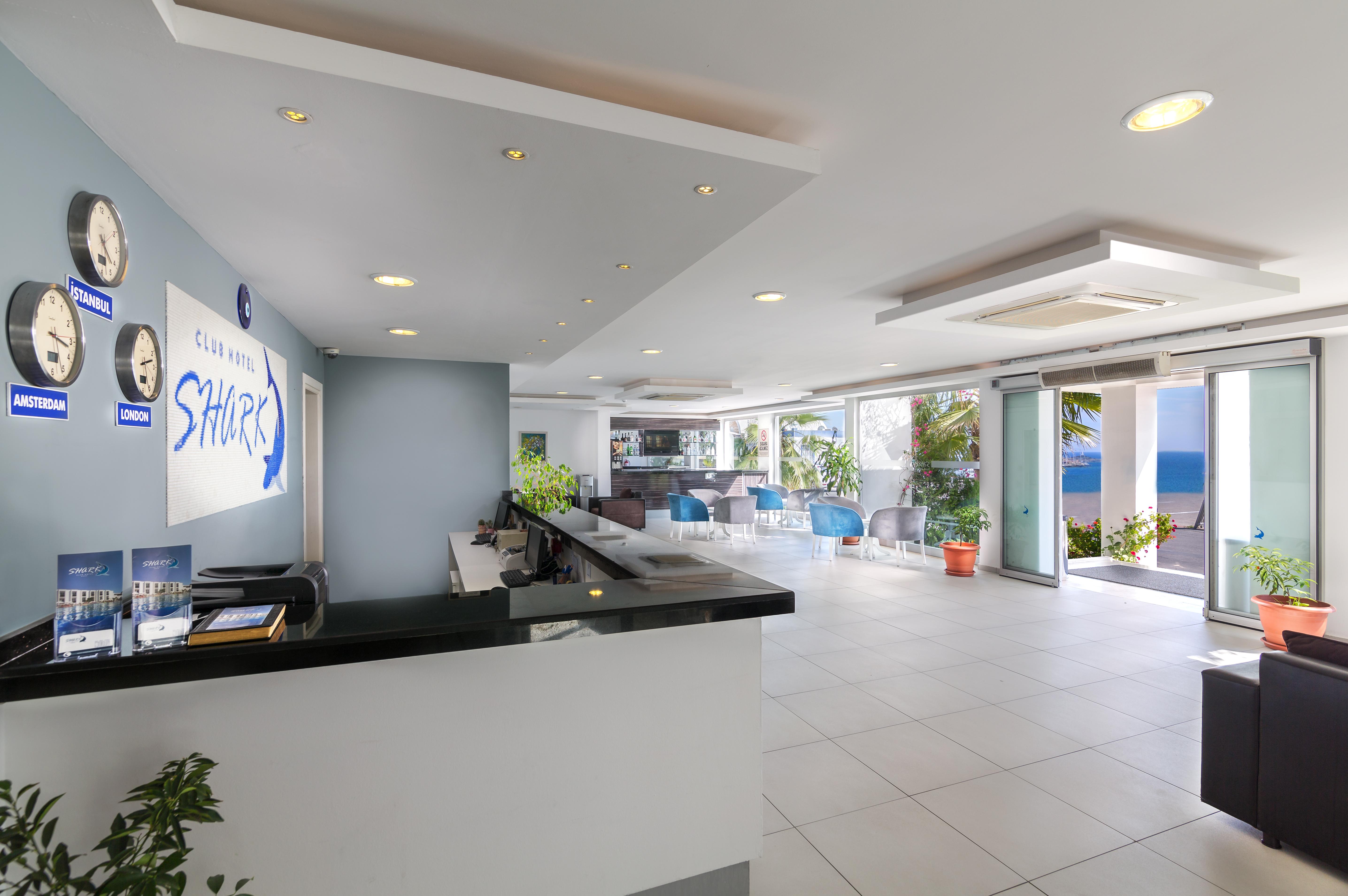גומבט Club Shark Hotel מראה חיצוני תמונה