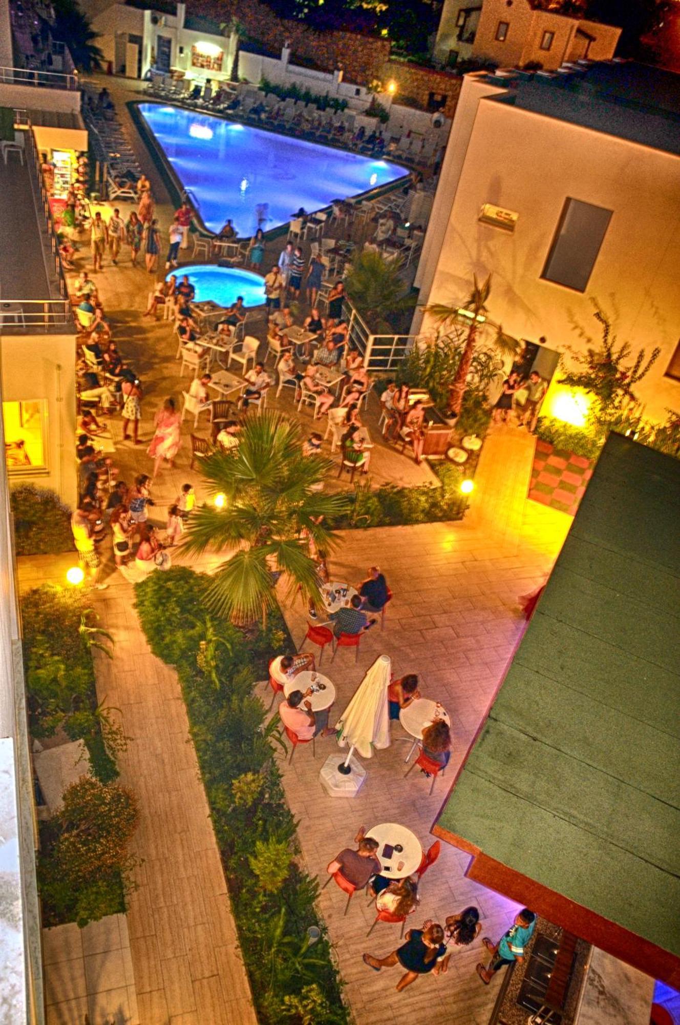 גומבט Club Shark Hotel מראה חיצוני תמונה